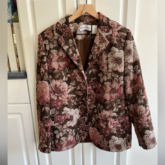 Vintage 90s Floral tapestry blazer - Picture 3 of 10